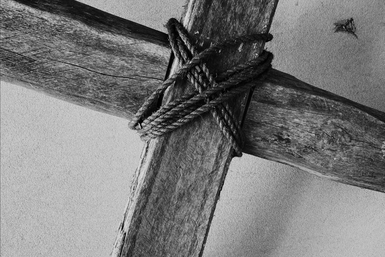 Pormenor da cruz - So por Jesus